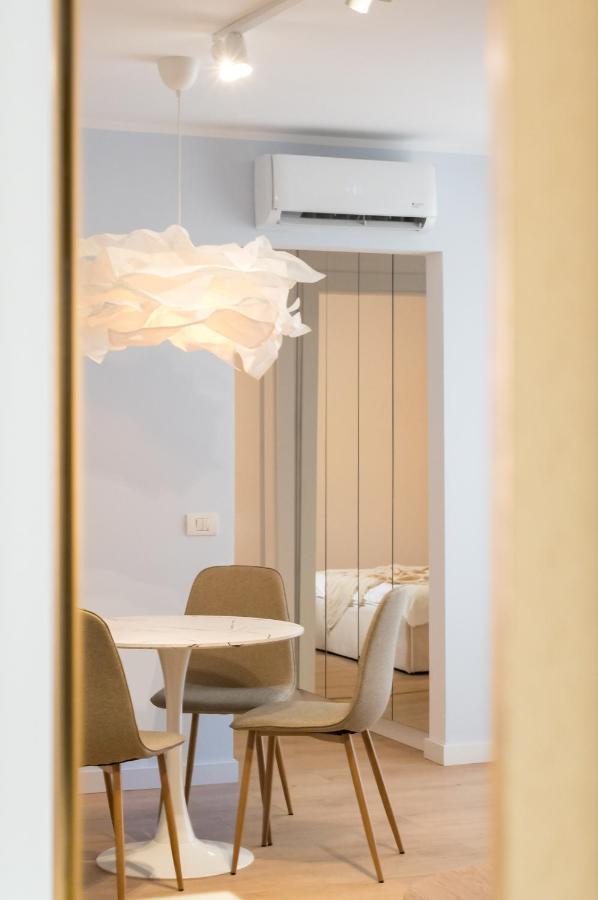 Candy Land Downtown Apartment Bucharest Exterior photo